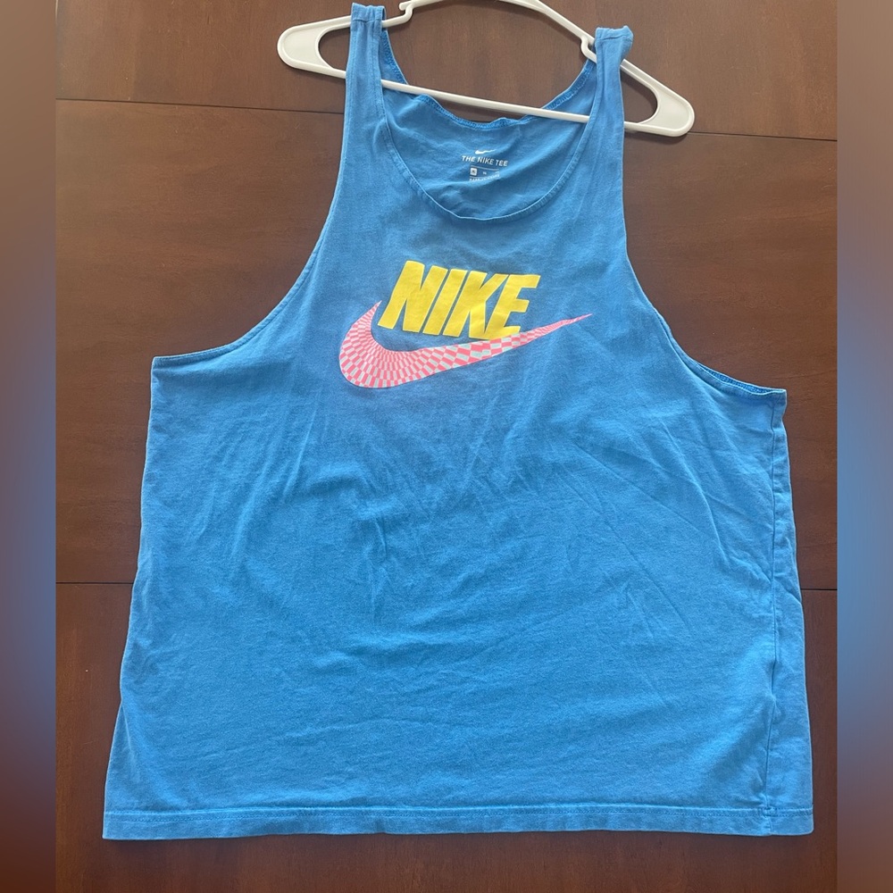 Nike tank XL